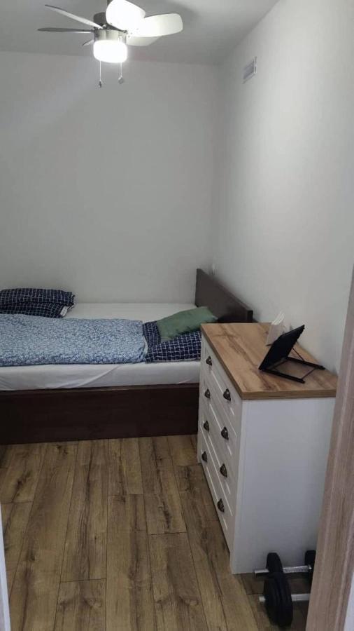 Moderny Apartman S Krbom A Klimatizaciou Presov Exterior photo