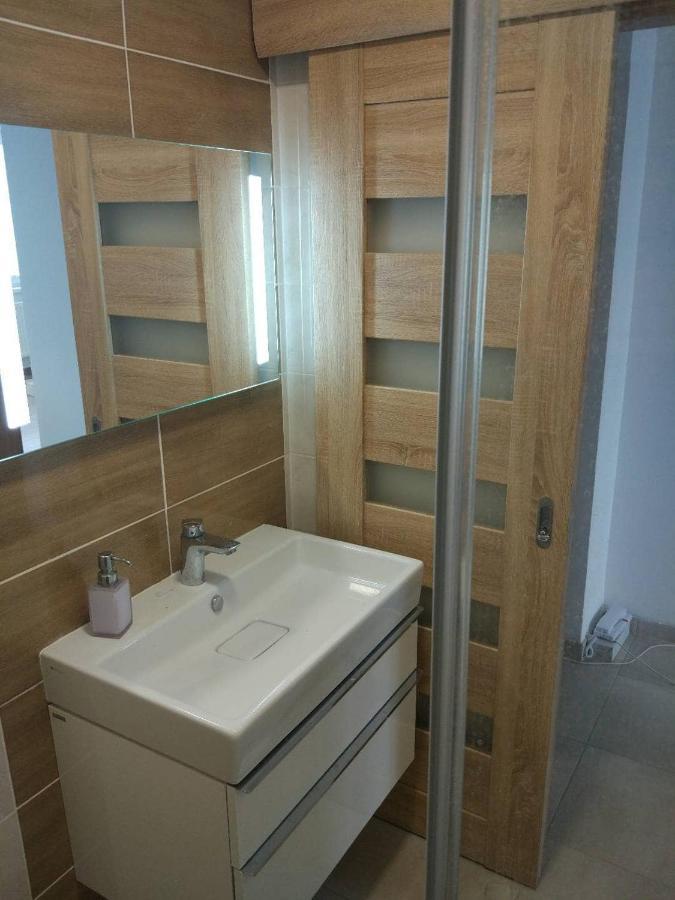 Moderny Apartman S Krbom A Klimatizaciou Presov Exterior photo